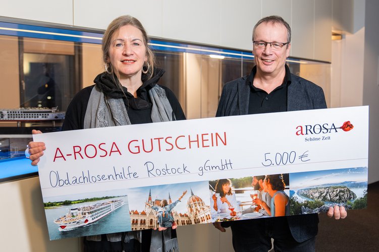 Mithilfe großzügiger Silvestergäste unterstützt A-ROSA soziale Projekte in Rostock und Umgebung mit 15.000 Euro. Foto: A-ROSA Flussschiff GmbH